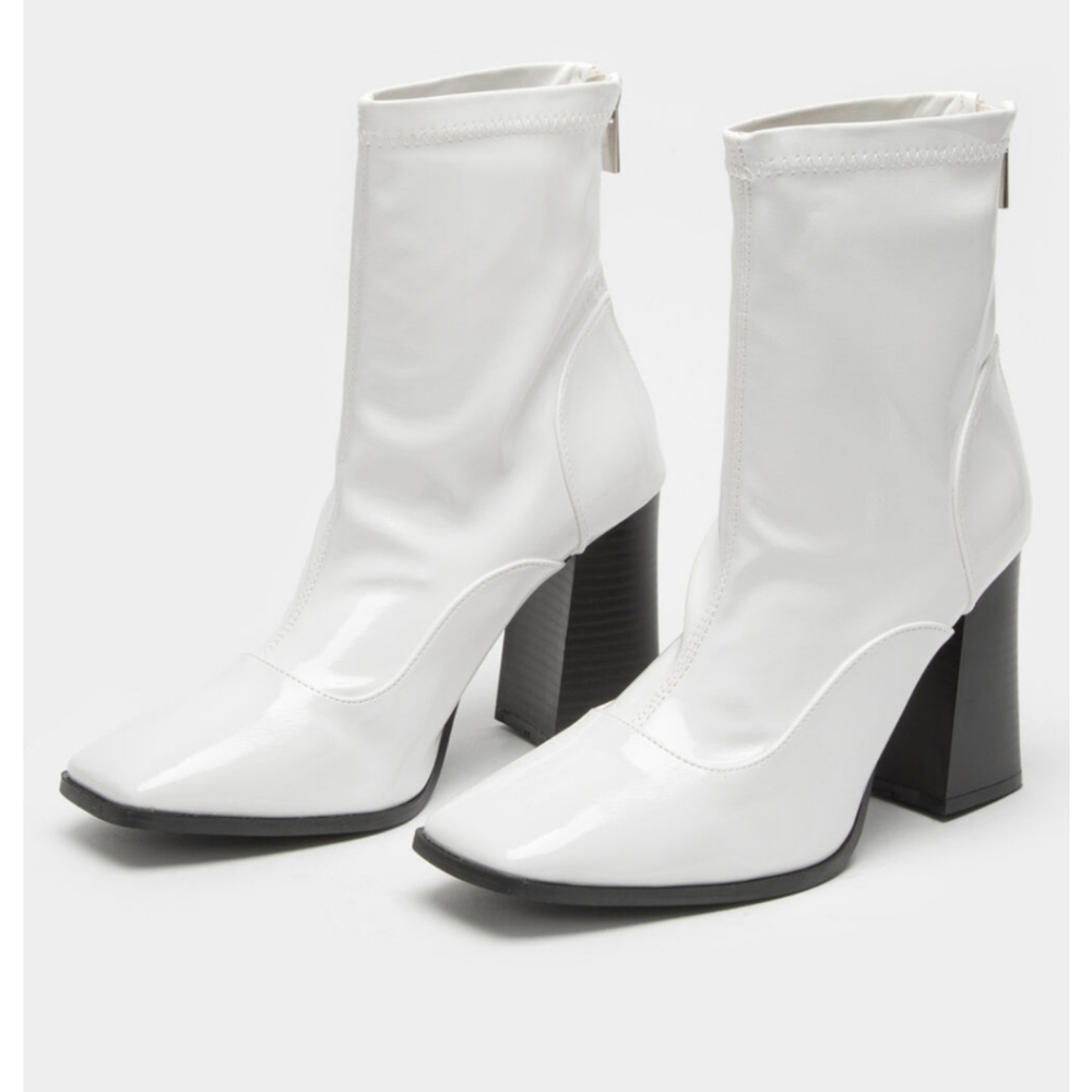 QUPID Square Toe Womens Patent Boot 8.5